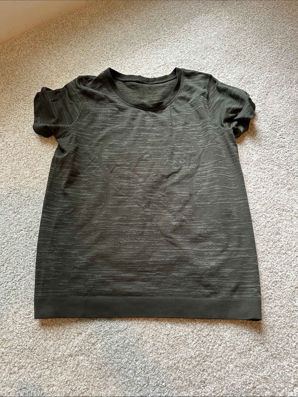 lululemon athletica Olive Green Short Sleeve Knit Tee